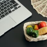 PCと野菜とお金
