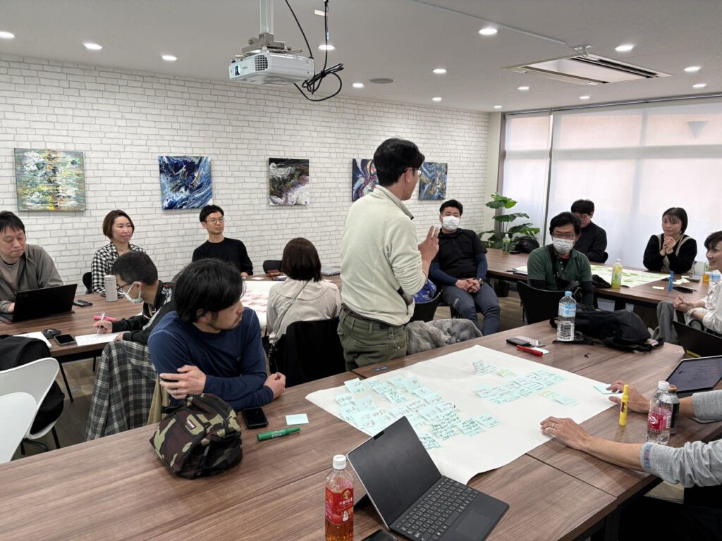 ワーク結果を発表している様子