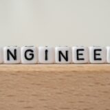 FDE（Forward Deployed Engineer：フォワード・デプロイ・エンジニア）の役割とは？顧客の課題を最前線で解決する新時代のエンジニア像